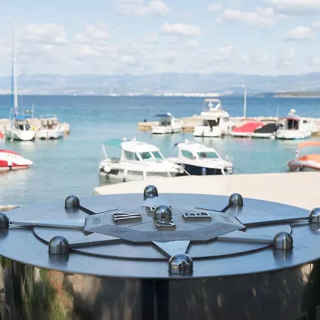 Ana 1 Apartment Malinska