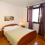 Ana 1 Apartman Malinska