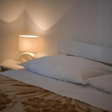 Appartement Ana 1 *