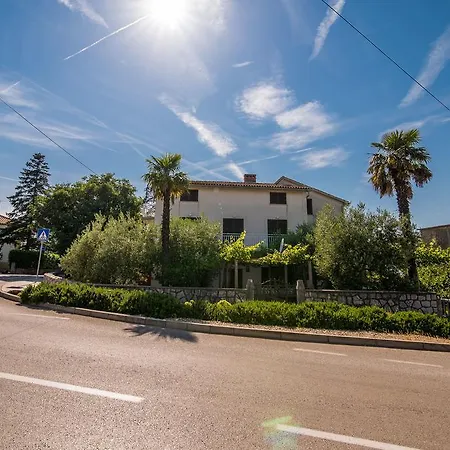 Ana 1 Малинска