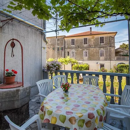 Ana 1 * מאלינסקה